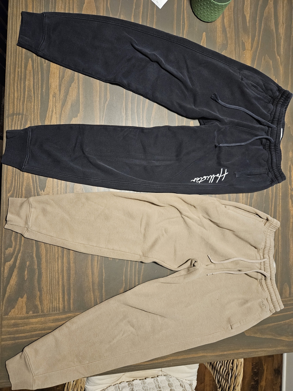 Hollister Men's Sweatpants Bundle Black Brown